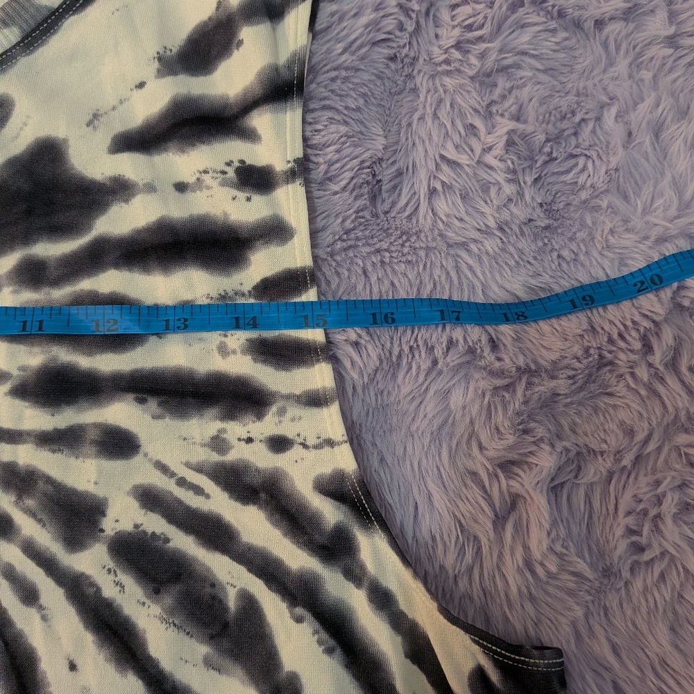 Cascade Collective Black Tie-Dye Muscle Tank - Picture 5 of 5